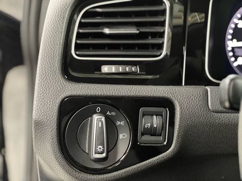 Used 2019 Volkswagen Golf R 4-Door AWD/4WD image 28