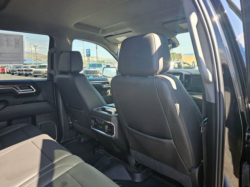 Certified 2022 Chevrolet Silverado 1500 LTZ w/ Technology Package AWD/4WD image 13
