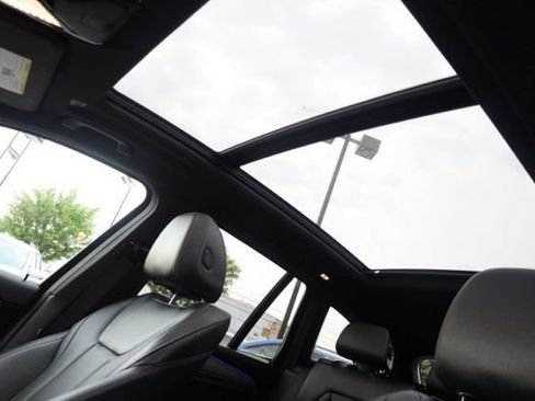 Used 2024 BMW X3 sDrive30i w/ Premium Package RWD image 3