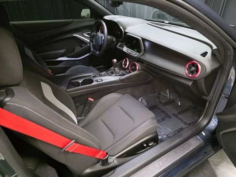 Used 2020 Chevrolet Camaro SS RWD image 35