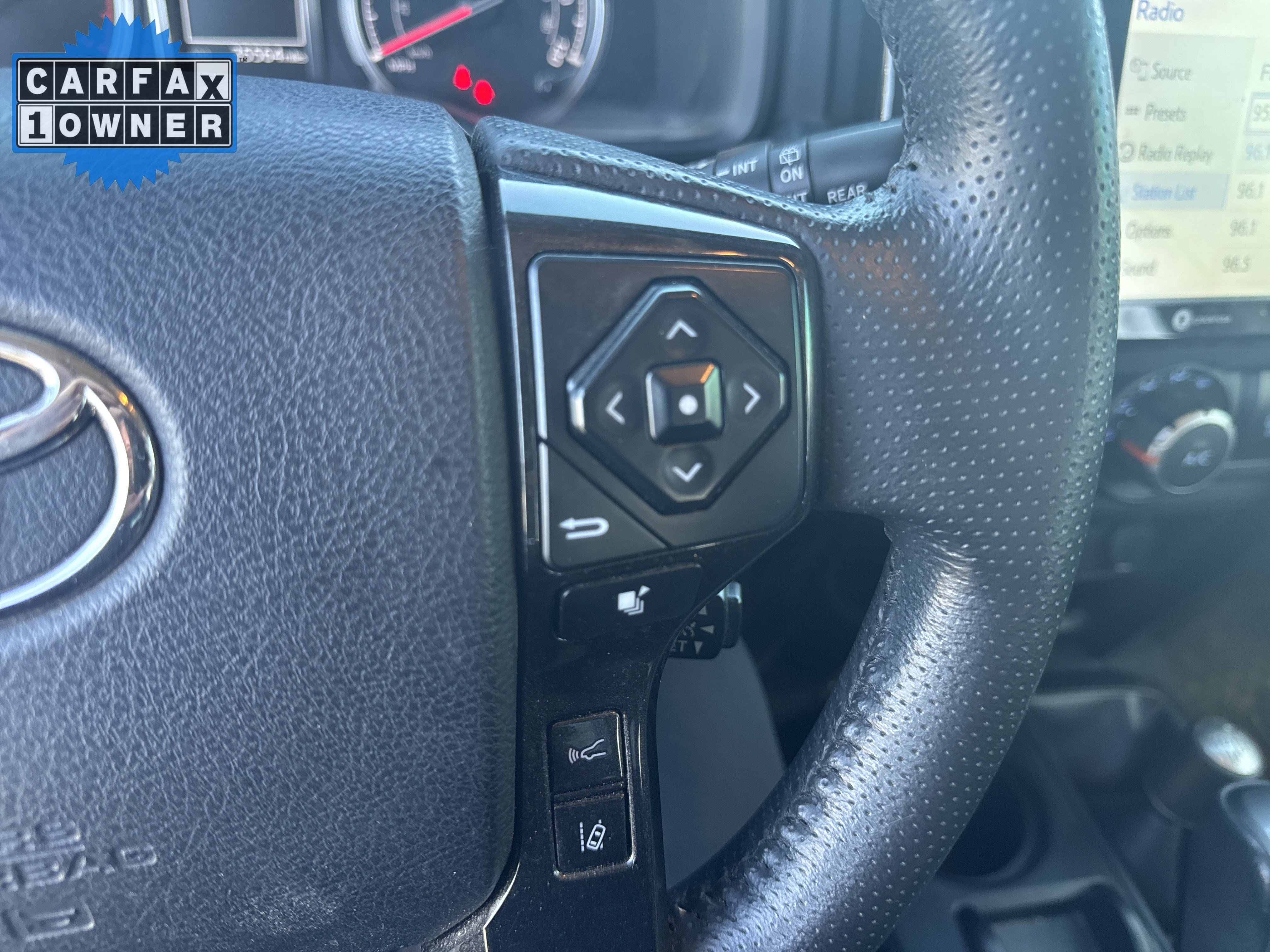 Used 2021 Toyota 4Runner Venture w/ Moonroof Package AWD/4WD image 20