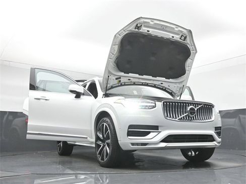 Used 2023 Volvo XC90 B6 Plus w/ Protection Package Premier image 54