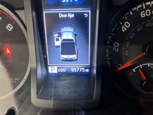 Used 2021 Toyota Tacoma SR image 12