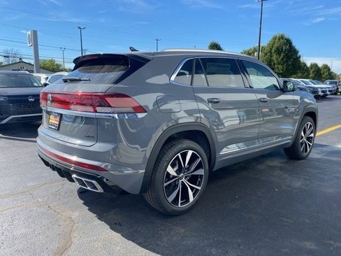 New 2026 Volkswagen Atlas Cross Sport SEL Premium R-Line image 9