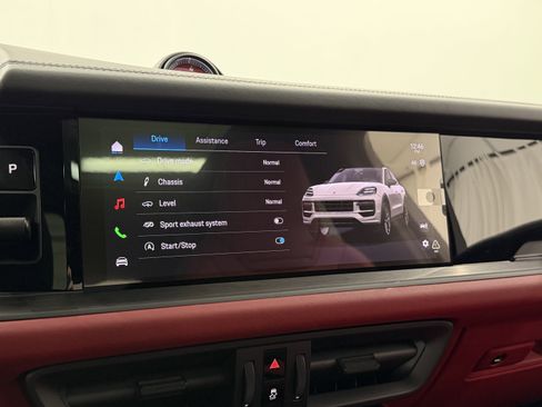 New 2026 Porsche Cayenne GTS image 44