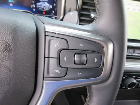 Certified 2025 Chevrolet Silverado 1500 LTZ image 32