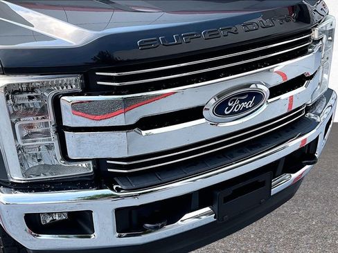 Used 2019 Ford F250 Lariat w/ Lariat Value Package AWD/4WD image 34