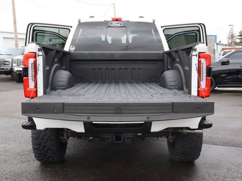 Used 2024 Ford F350 Platinum w/ FX4 Off-Road Package image 34