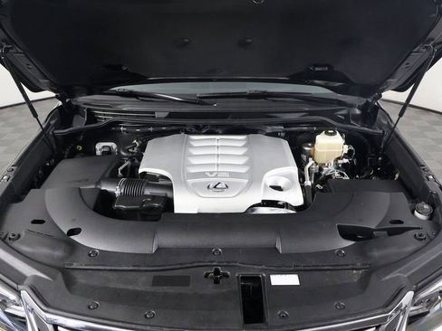 Used 2021 Lexus LX 570 4WD w/ Luxury Package image 15