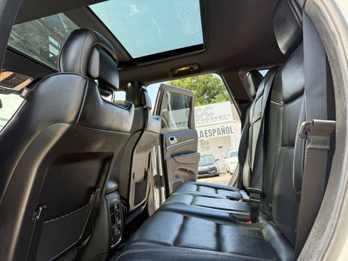Used 2014 Jeep Grand Cherokee Overland image 17