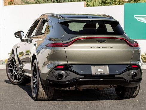 Used 2024 Aston Martin DBX AWD/4WD image 2