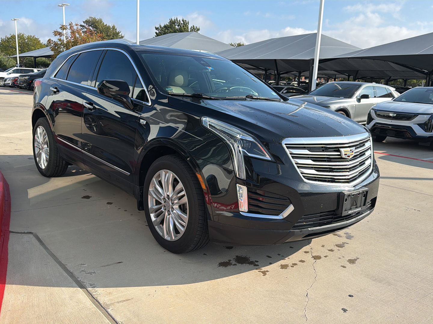 Used 2017 Cadillac XT5 Premium Luxury FWD image 5