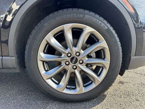 Used 2022 Lincoln Corsair AWD w/ Premium Package image 8