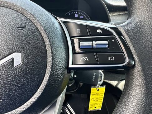 Used 2023 Kia Forte LXS FWD image 15