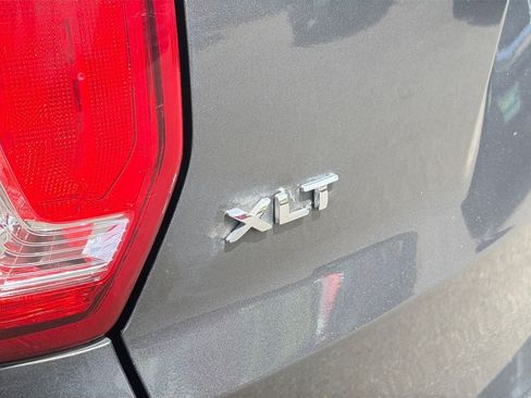 Used 2017 Ford Explorer XLT w/ Equipment Group 202A AWD/4WD image 35
