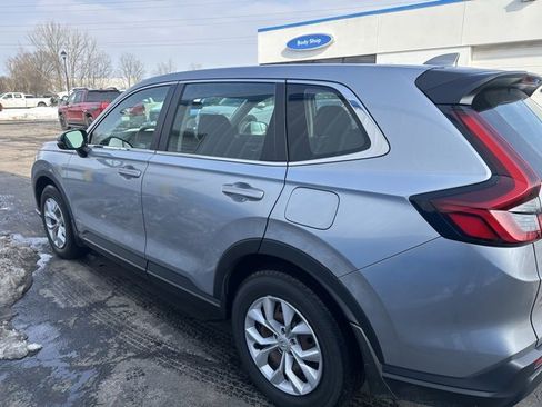 Used 2023 Honda CR-V LX image 5