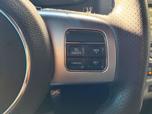 Used 2013 Dodge Challenger SRT8 RWD image 18