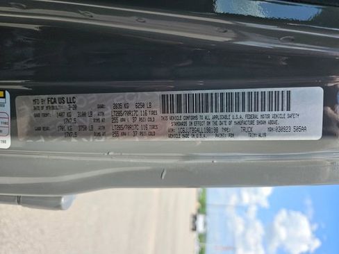 Used 2020 Jeep Gladiator Rubicon AWD/4WD image 30