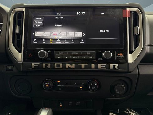 Used 2025 Nissan Frontier SV RWD image 27