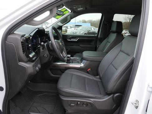 Certified 2024 Chevrolet Silverado 1500 LTZ w/ Technology Package image 16