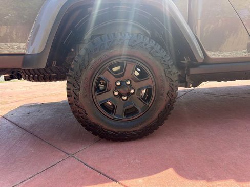 Used 2021 Jeep Gladiator Mojave w/ LED Lighting Group AWD/4WD image 36