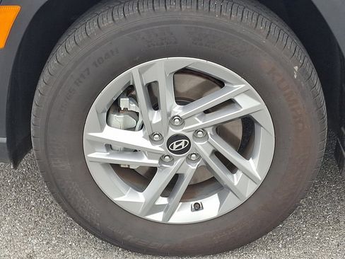 Certified 2025 Hyundai Tucson SE image 10