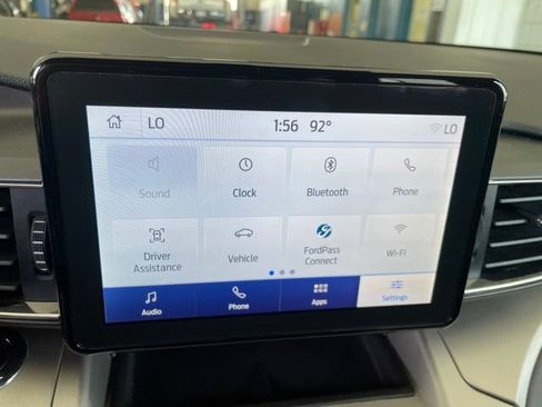 Used 2022 Ford Explorer XLT w/ Equipment Group 202A AWD/4WD image 30