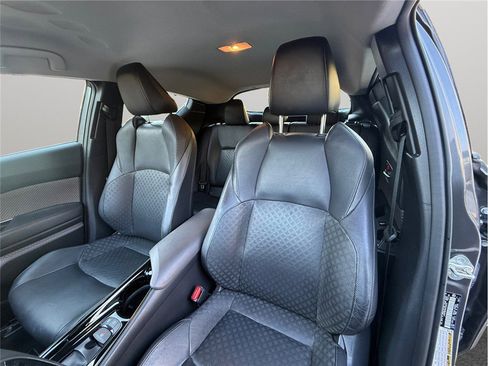 Used 2021 Toyota C-HR Limited image 15