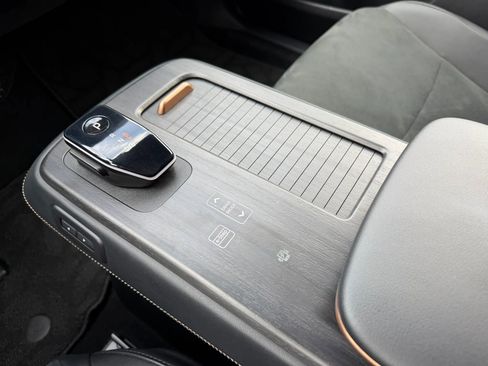 Used 2025 Nissan Ariya FWD image 25