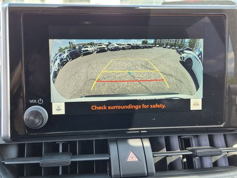 Used 2023 Toyota RAV4 LE AWD/4WD image 30