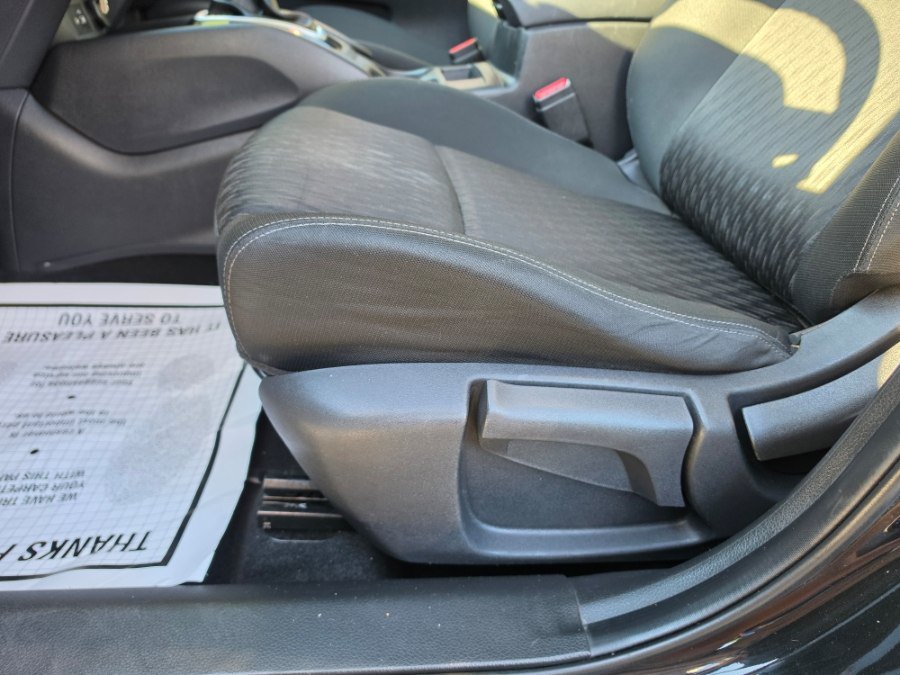 Used 2019 Nissan Rogue S AWD/4WD image 25