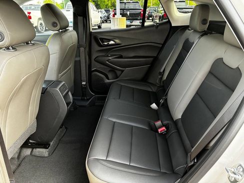 New 2026 Chevrolet Trax ACTIV w/ Driver Confidence Package FWD image 24