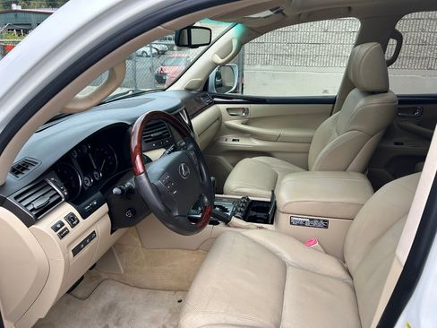 Used 2010 Lexus LX 570 4WD image 13