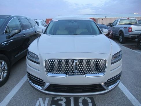 Used 2020 Lincoln Nautilus FWD w/ Equipment Group 101A image 2