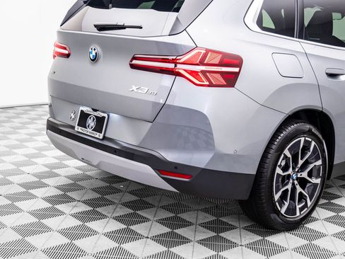 Used 2025 BMW X3 xDrive30i w/ Premium Package image 28