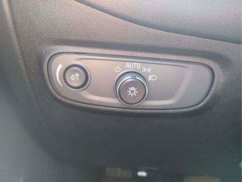 Used 2019 Chevrolet Equinox AWD LT image 15