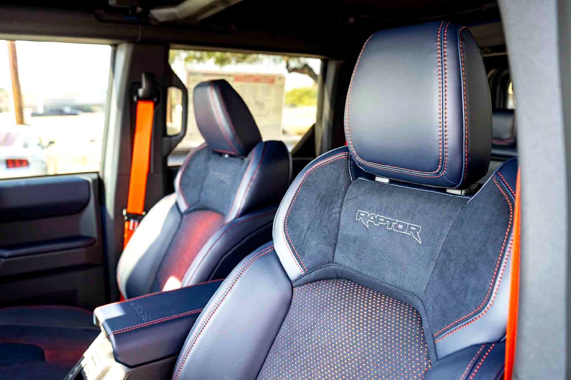 New 2025 Ford Bronco Raptor w/ Interior Carbon Fiber Pack AWD/4WD image 10
