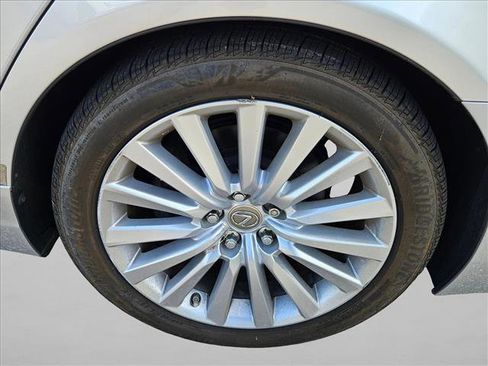 Used 2014 Lexus LS 460 w/ Comfort Package RWD image 5