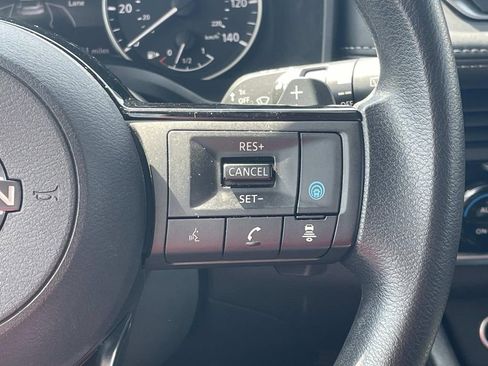 Used 2023 Nissan Rogue SV image 25