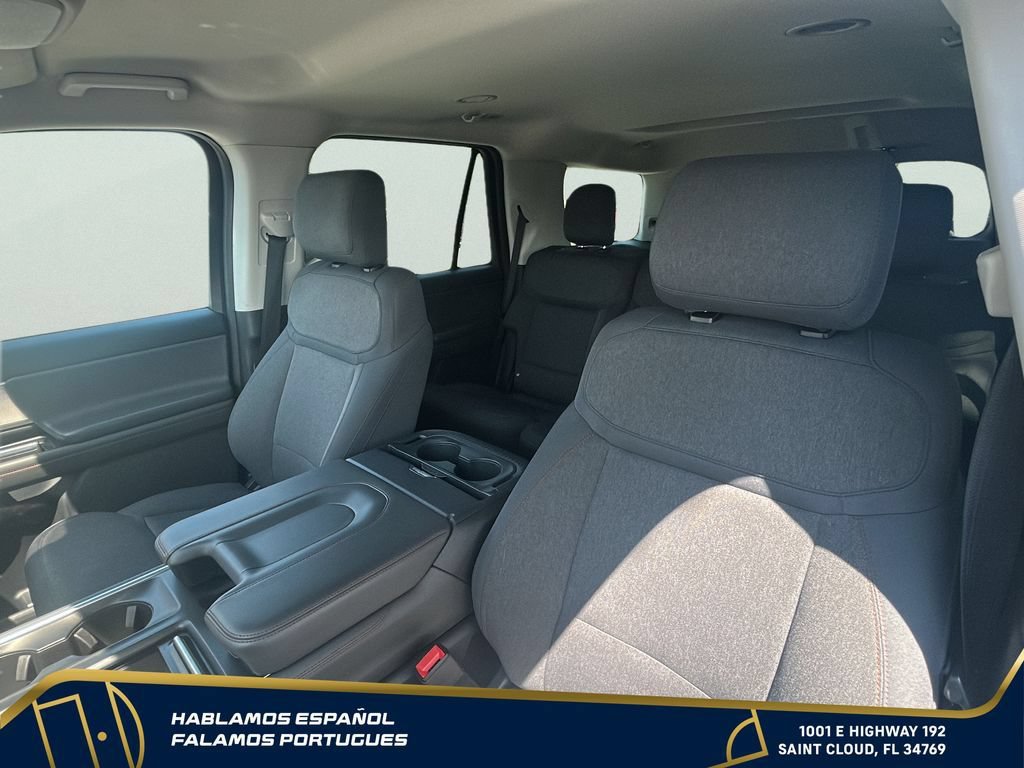 Used 2025 Ford Expedition Active AWD/4WD image 17