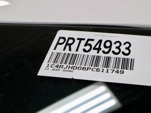 Used 2023 Jeep Grand Cherokee Overland image 36