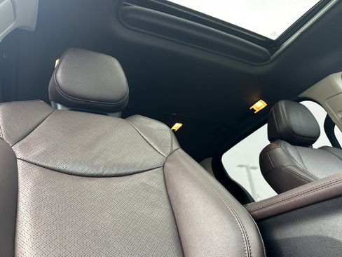 Used 2023 Toyota Sienna Platinum image 20