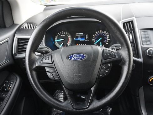 Used 2018 Ford Edge SE image 36