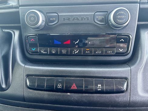Used 2024 RAM ProMaster 2500 w/ Convenience Group FWD image 23