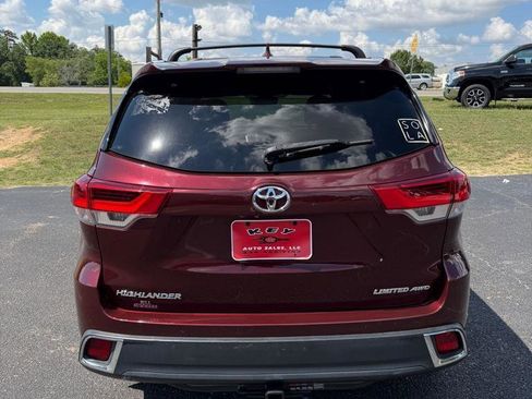 Used 2018 Toyota Highlander Limited AWD/4WD image 3