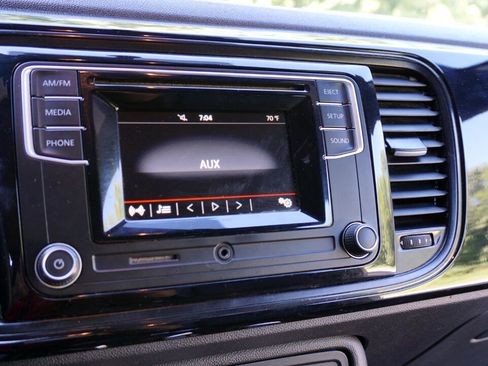 Used 2016 Volkswagen Beetle 1.8T image 16