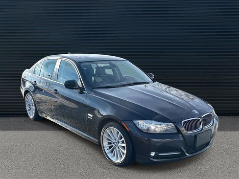 Used 2011 BMW 335i xDrive 335i xDrive image 3