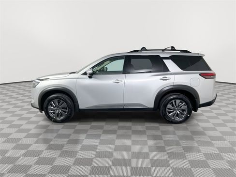 New 2025 Nissan Pathfinder SV image 5