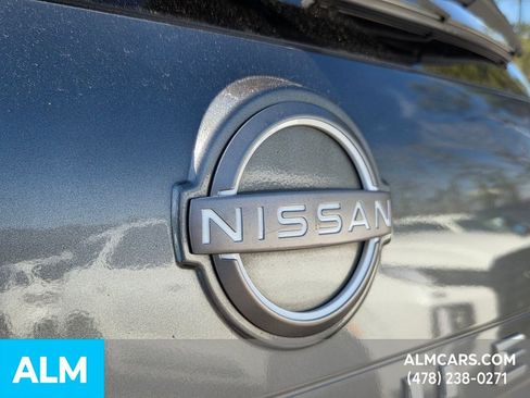 Used 2023 Nissan Rogue S image 12