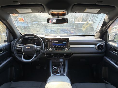 Used 2023 Chevrolet Colorado LT w/ LT Convenience Package II image 12